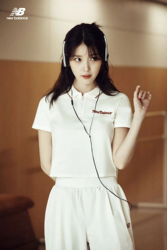 灵和IU的绽放满足了少女的全部幻想九游会j9ag本周时髦大事｜陈都(图16)